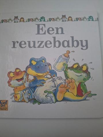 Een reuzebaby  beschikbaar voor biedingen