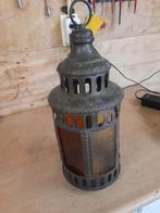 Antieke lantaarn met gekleurd glas, Antiek en Kunst, Antiek | Lampen, Ophalen of Verzenden
