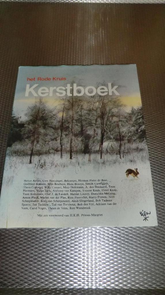 Boek Rode Kruis kerstboek, Diversen, Kerst, Gebruikt, Ophalen of Verzenden