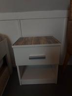 2 Nachtkastjes - Zo goed als nieuw, Minder dan 45 cm, Zo goed als nieuw, Hout, 55 tot 70 cm