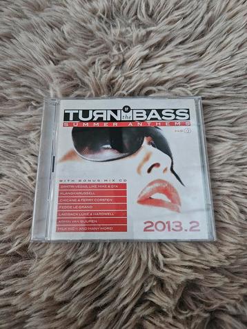 Turn Up The Bass 2013.2 Summer Anthems beschikbaar voor biedingen