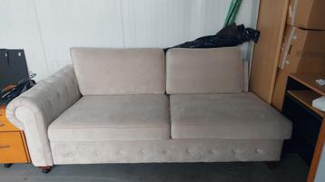 Beige Loveseat / Halve Bank - Comfortabel en Stijlvol beschikbaar voor biedingen