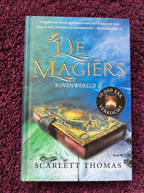 Scarlett Thomas - De magiërs, Boeken, Kinderboeken | Jeugd | 10 tot 12 jaar, Zo goed als nieuw, Ophalen