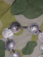 Wilhelmina zilver bolle munten armbandje stil verzet, Ophalen of Verzenden, Overige soorten, Nederland, Kunstobject