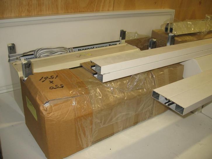 Rolluiken 7 stuks Nieuw, Doe-het-zelf en Verbouw, Rolluiken, Nieuw, Minder dan 100 cm, Minder dan 100 cm, Wit, Ophalen