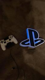 Te koop Logo lamp en wekker van Playstation, Spelcomputers en Games, 1 speler, Ophalen of Verzenden, Zo goed als nieuw, Vanaf 7 jaar