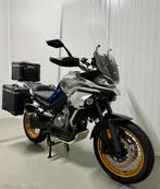 CFMOTO 800 MT Touring | 2024 | Full option | Garantie !, Motoren, Motoren | CFMOTO, 2 cilinders, Handvatverwarming, Motorrijbewijs A