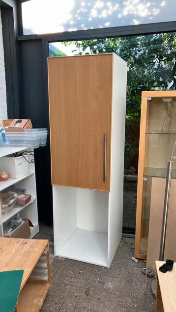grote kast IKEA  beschikbaar voor biedingen