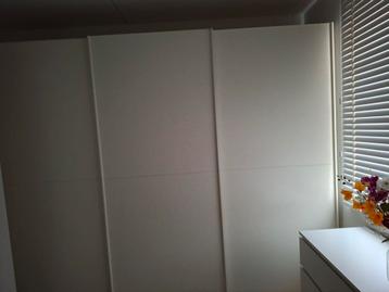 Witte grote kledingkast !!!