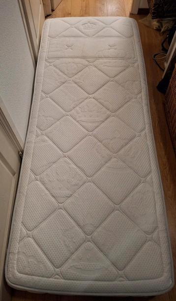 AUPING VIVO 1 persoons matras 80 x 200 x 21 cm WEG=WEG €50,- beschikbaar voor biedingen