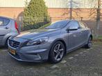 Volvo V40 2.0 D2 Momentum R line, Auto's, Volvo, Voorwielaandrijving, Gebruikt, Euro 6, 4 cilinders