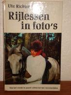 Rijlessen in foto`s, Ophalen of Verzenden, Gelezen, Paarden of Pony's