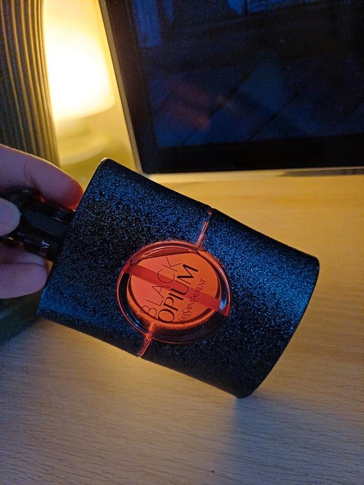 Black Opium Neon edp 75ml, Sieraden, Tassen en Uiterlijk, Uiterlijk | Parfum, Zo goed als nieuw, Verzenden