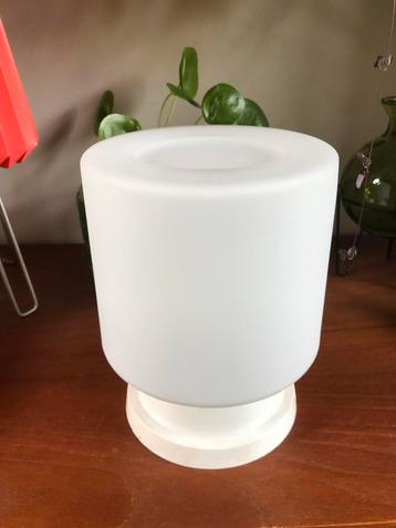 Vintage kelk / kap voor plafondlamp opaalglas mat beschikbaar voor biedingen