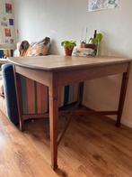 Vintage wooden table and chair, Ophalen of Verzenden, Zo goed als nieuw, Rechthoekig, 50 tot 100 cm
