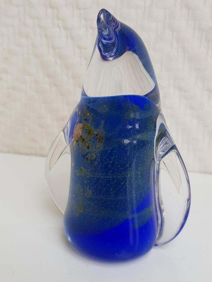 D177 Beeldje van glas; pinguin, gaaf, Halling Glass, Verzamelen, Beelden en Beeldjes, Zo goed als nieuw, Dier, Ophalen of Verzenden