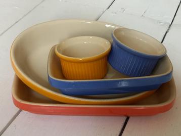 aardewerken ovenschalen assorti beschikbaar voor biedingen