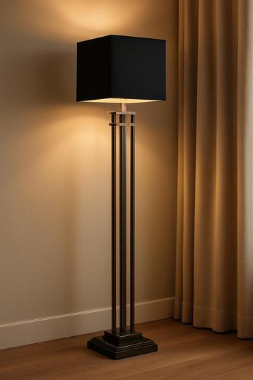 Lumière vloerlamp beschikbaar voor biedingen