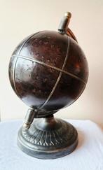 Wereldbol leer en metaal dinkerbruin, Ophalen of Verzenden, Zo goed als nieuw