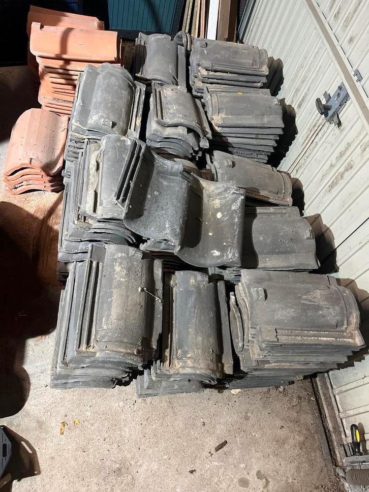 Antieke Blauwgrijze Dakpannen - Jaren 30, Doe-het-zelf en Verbouw, Dakpannen en Dakbedekking, Gebruikt, Dakpannen, Steen of Klei