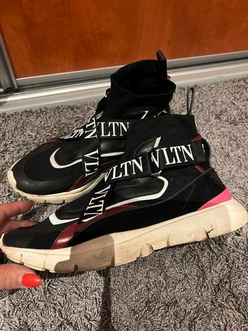 Valentino Garavani sneakers maat 39 origineel zgan beschikbaar voor biedingen