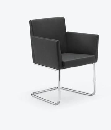 Mooie leren Artifort Paco Gerard Vollenbrock design stoel beschikbaar voor biedingen