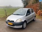 Toyota yaris 1.0  5 deurs Apk, Bedrijf, Handgeschakeld, Metallic lak, Zilver of Grijs