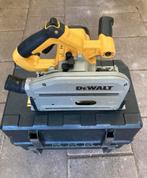 Dewalt invalzaag 230v met koffer, Zo goed als nieuw, 30 tot 70 mm, 1200 watt of meer, Verzenden
