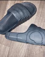 Adidas adilette slippers, Kleding | Dames, Schoenen, Grijs, Slippers, Ophalen of Verzenden, Zo goed als nieuw