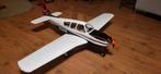 Beechcraft Bonanza brushless, Hobby en Vrije tijd, Modelbouw | Radiografisch | Vliegtuigen, Ophalen, Nieuw