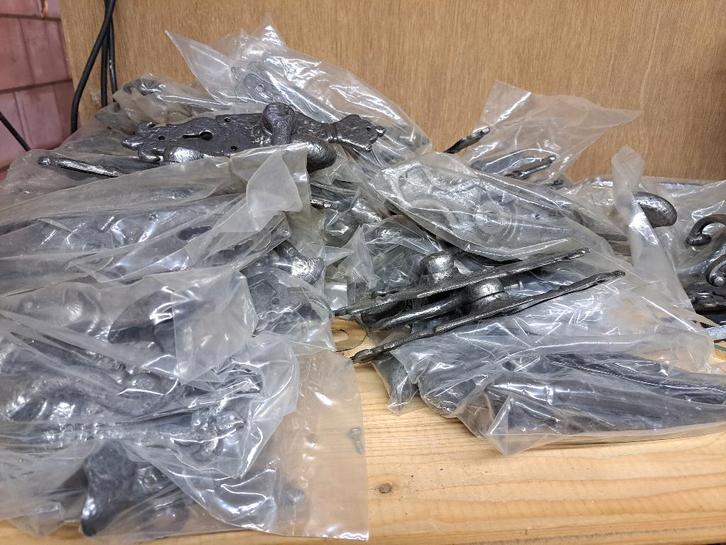 Hang,- en sluitwerk, Doe-het-zelf en Verbouw, Hang- en Sluitwerk, Nieuw, Klink of Kruk, Overige materialen, Ophalen