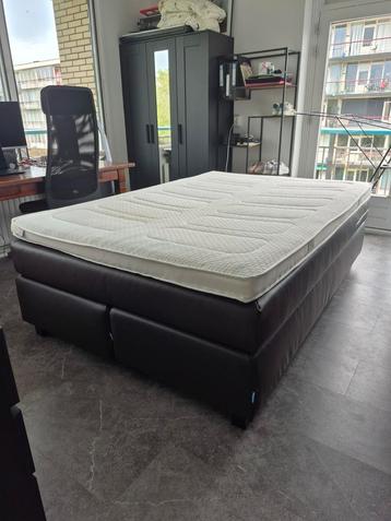 Karlsson boxspring bed 140x210 beschikbaar voor biedingen