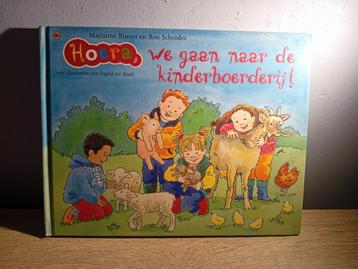 Marianne Busser - Hoera, we gaan naar de kinderboerderij! beschikbaar voor biedingen