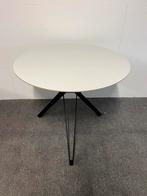 Ronde eettafel licht grijs HPL 85cm, 50 tot 100 cm, Rond, Zo goed als nieuw, Vijf personen of meer