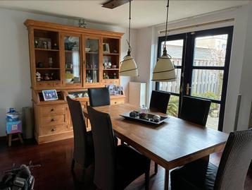 Teak houten robuuste strak afgewerkte EETTAFEL   beschikbaar voor biedingen