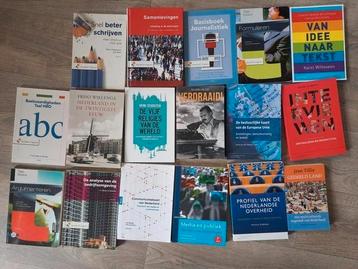 Studieboeken Journalistiek jaar 1, 2, 3, 4 beschikbaar voor biedingen