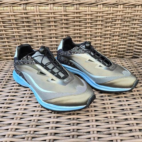 NIEUW! Samsung Shortcut Sneakers, mt 40 - Limited Edition, Telecommunicatie, Mobiele telefoons | Toebehoren en Onderdelen, Nieuw