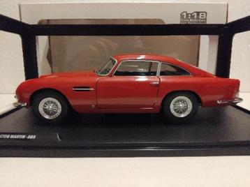 Aston Martin DB 5 maroon red Solido 1:18 KRD beschikbaar voor biedingen