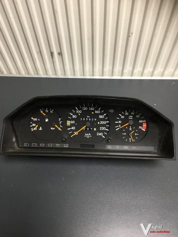 Mercedes W124  1993    2.2 Benzine      124 542 7469   Km Te beschikbaar voor biedingen