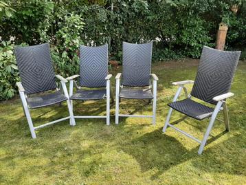 4 Wicker Tuinstoelen - Verstelbaar & Inklapbaar beschikbaar voor biedingen