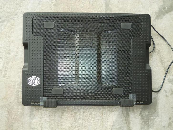 Te koop: Notebook standaard met cooler, Computers en Software, Laptopstandaarden, Zo goed als nieuw, Ophalen of Verzenden
