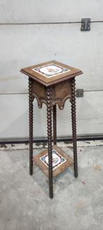 Antieke plantentafel met inlegwerk en uitgesneden poten, Huis en Inrichting, Tafels | Bijzettafels, Minder dan 55 cm, Gebruikt