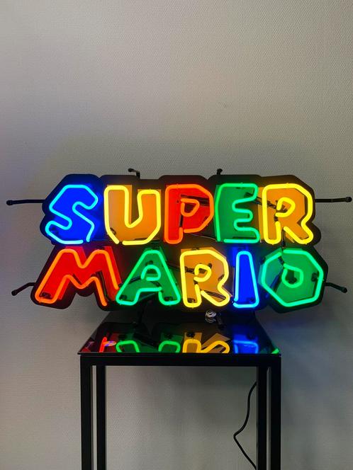 Prachtige Super Mario neon verlichting - Nintendo lamp, Verzamelen, Merken en Reclamevoorwerpen, Gebruikt, Lichtbak of (neon) lamp
