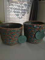 nieuw, "2ndplant 2mother". 2 leuke, jutenmandjes voor plant, Kunststof, Minder dan 30 cm, Rond, Nieuw