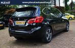 BMW 2-serie Active Tourer 218d Corporate Lease Sport Aut. |, Auto's, BMW, Stof, 4 cilinders, 150 pk, Traction-control