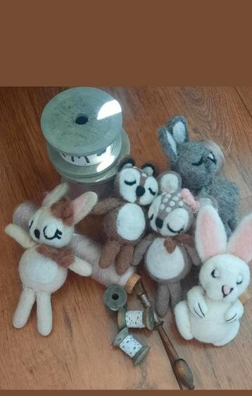 5 stuks needle felting, dieren, leuk voor fotografie.  beschikbaar voor biedingen