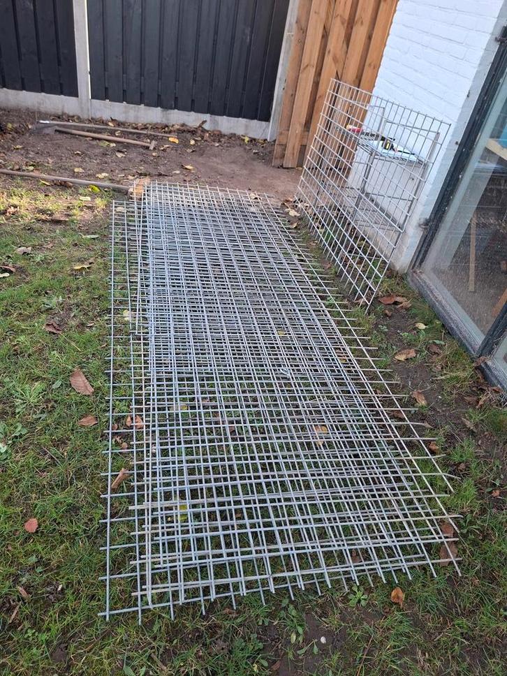 Diverse panelen verzinkt staal, totale lengte ca 14 meter, Tuin en Terras, Gaas en Draad, Nieuw, Overige typen, 10 tot 20 meter