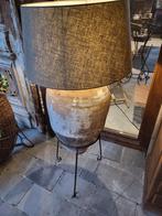 Antieke terracotta kruik lamp., Huis en Inrichting, Ophalen, Rond, 50 cm of meer