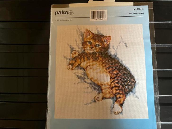 Borduurpakket Poes - Pako, Hobby en Vrije tijd, Borduren en Borduurmachines, Nieuw, Borduurpakket, Handborduren, Ophalen of Verzenden