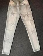 Grijze spijkerbroek met zilveren sterren mt M 36/38 stretch, Kleding | Dames, Spijkerbroeken en Jeans, Ophalen of Verzenden, Zo goed als nieuw